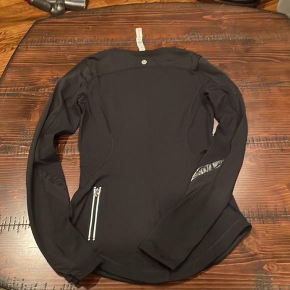 Lululemon long sleeve - Picture 7 of 8